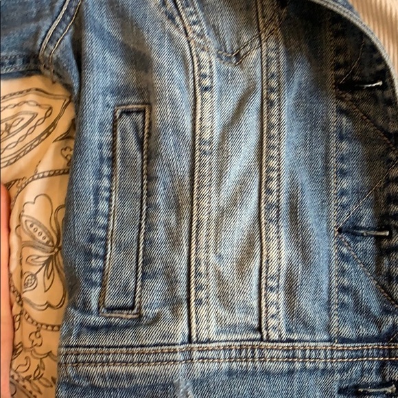 Cropped Denim Jacket - Picture 3 of 3